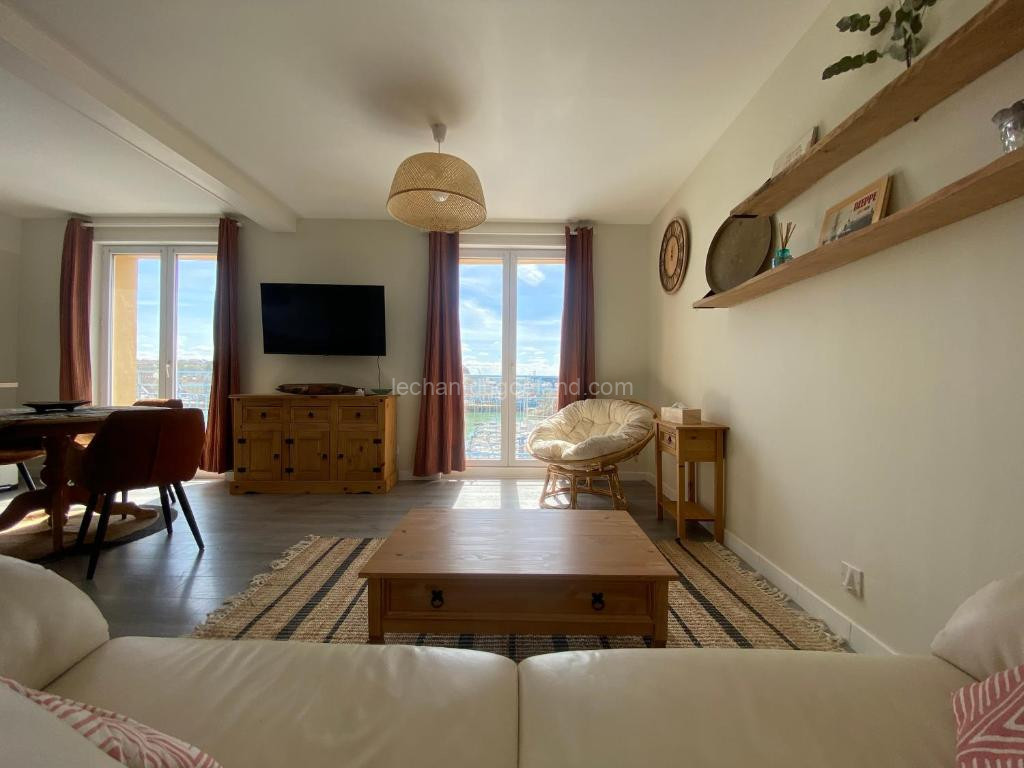 Photo de l'Établissement 3 étoiles avec ASCENSEUR, appartements vue port à Dieppe