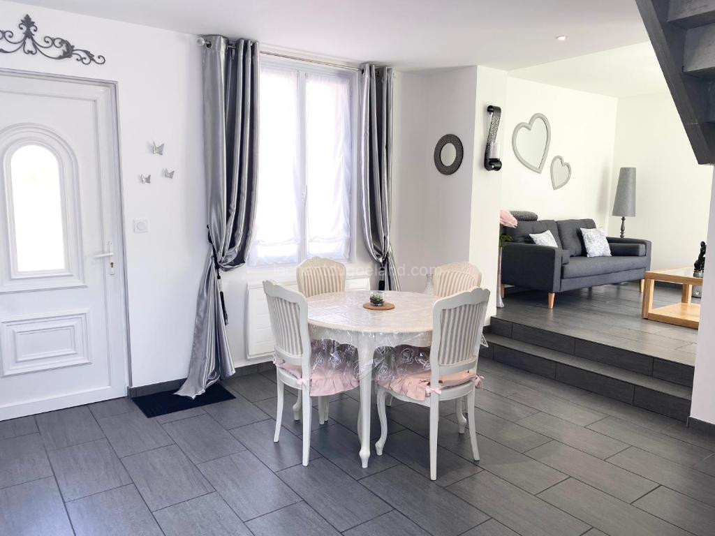 Photo de Villa la Vie, Maison entière pour 4 personnes, avec extérieur, Tout inclus, ménage, linge, wifi